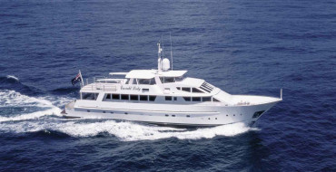 Aerial view of luxury boat hire on Emerald Lady