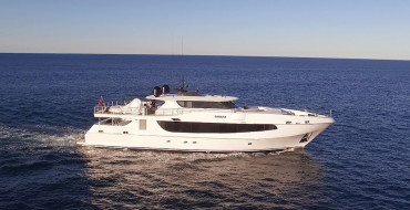 Sahana luxury boat hire on open seas