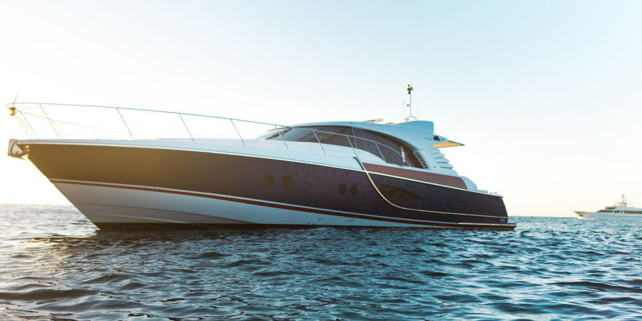 Luxury Boat Hire Crystal Blue Super Yacht Hire