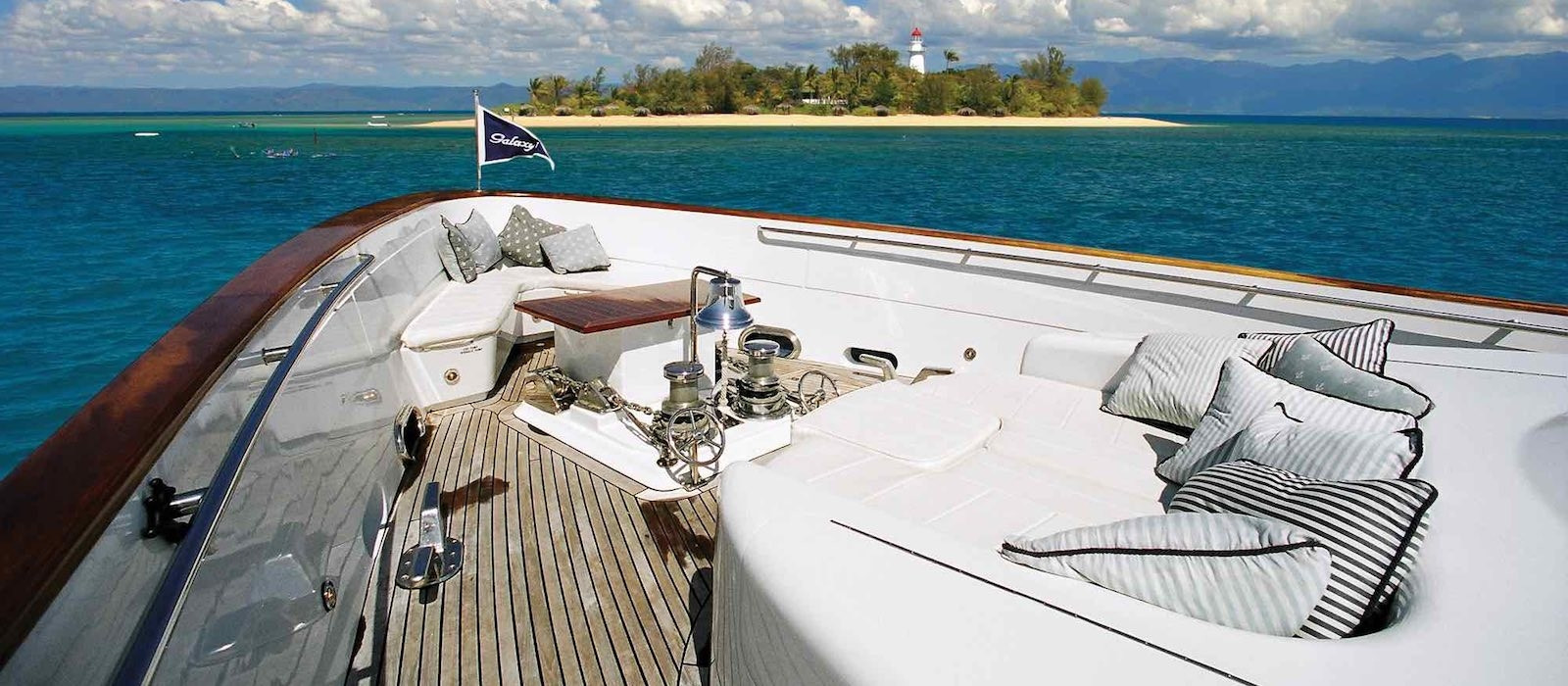 luxury yacht hire uk