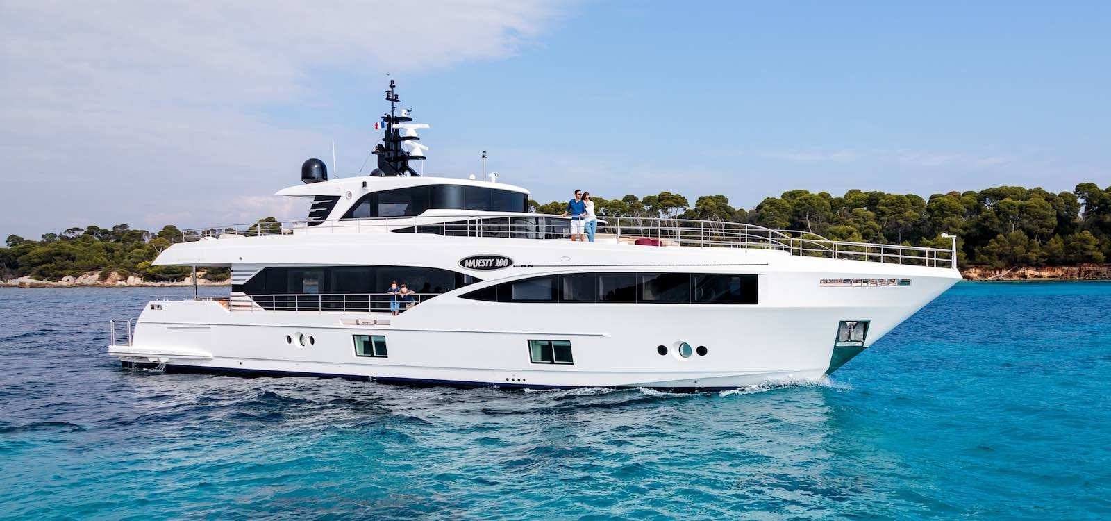 OneWorld Luxury Boat Hire