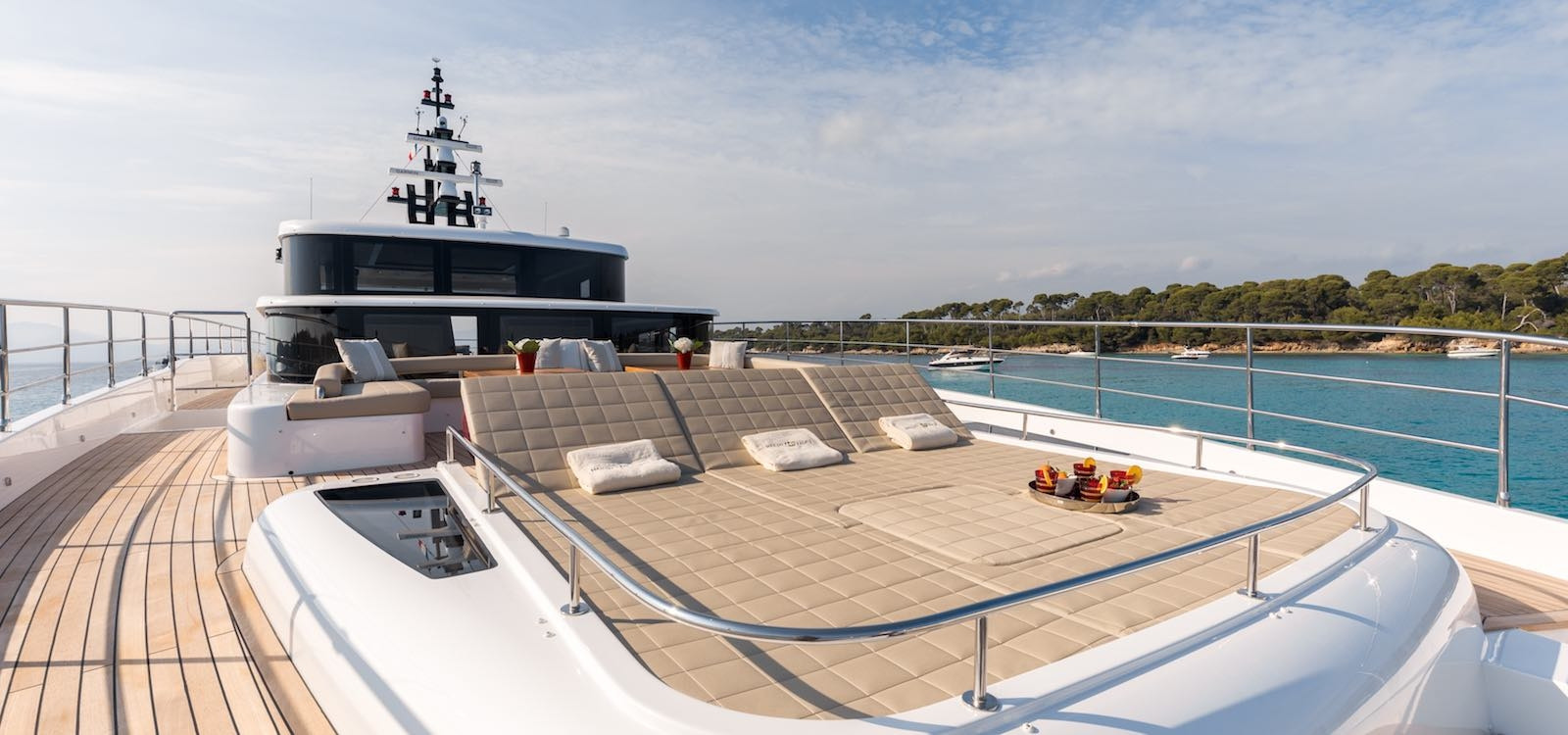 OneWorld Super Yacht Hire