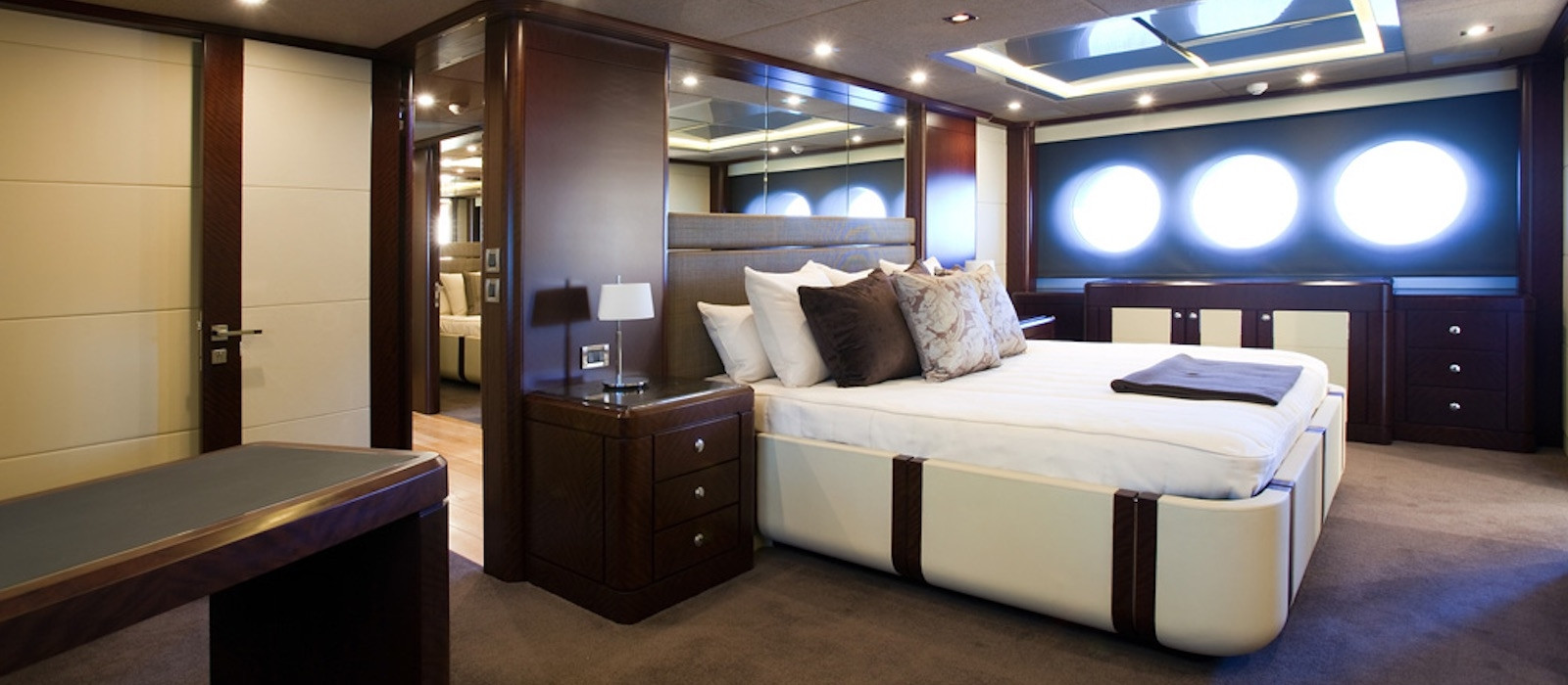 Master stateroom available on Quantum super yacht hire