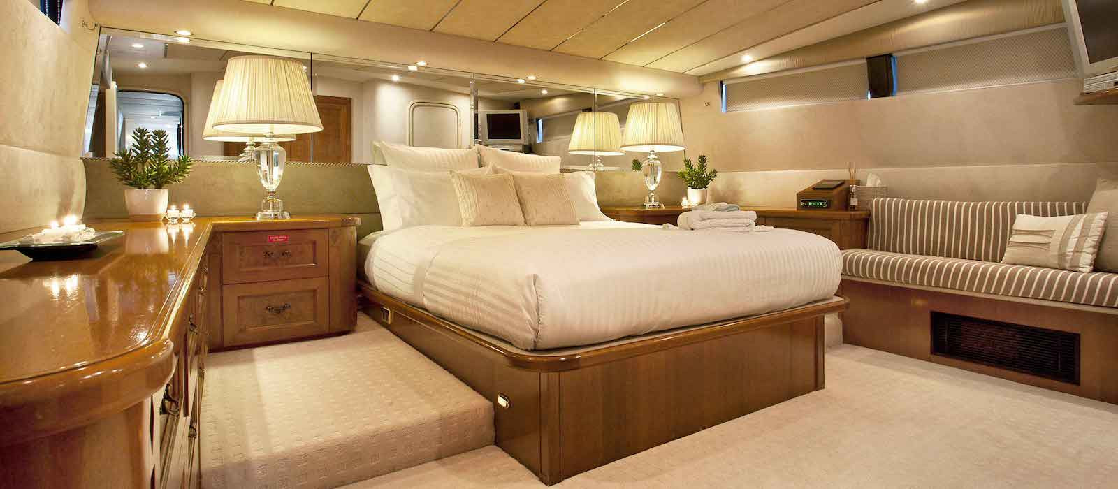 Master stateroom on Oscar Ii luxury boat hire