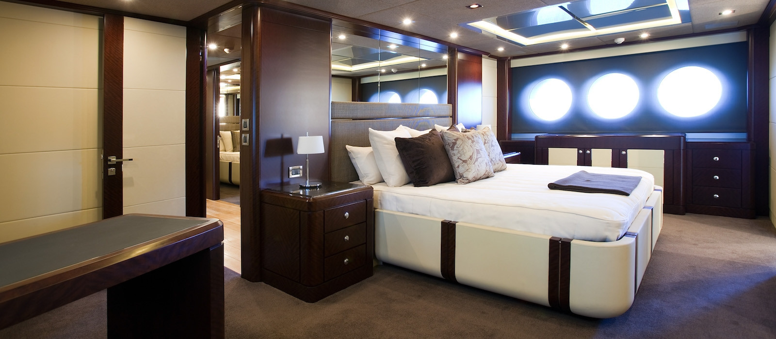 Master stateroom available on Quantum super yacht hire