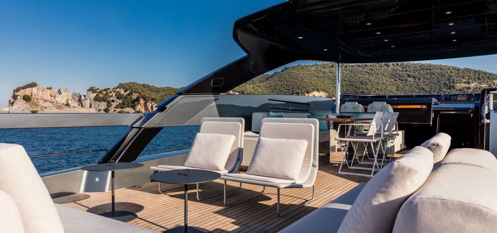 Riva 100 Luxury Super Yacht